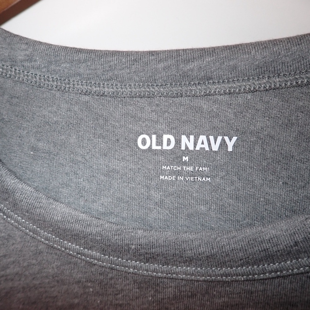 ✨Brand New✨ Old Navy Patriotic American Flag Gray T-Shirt size M - Picture 3 of 7